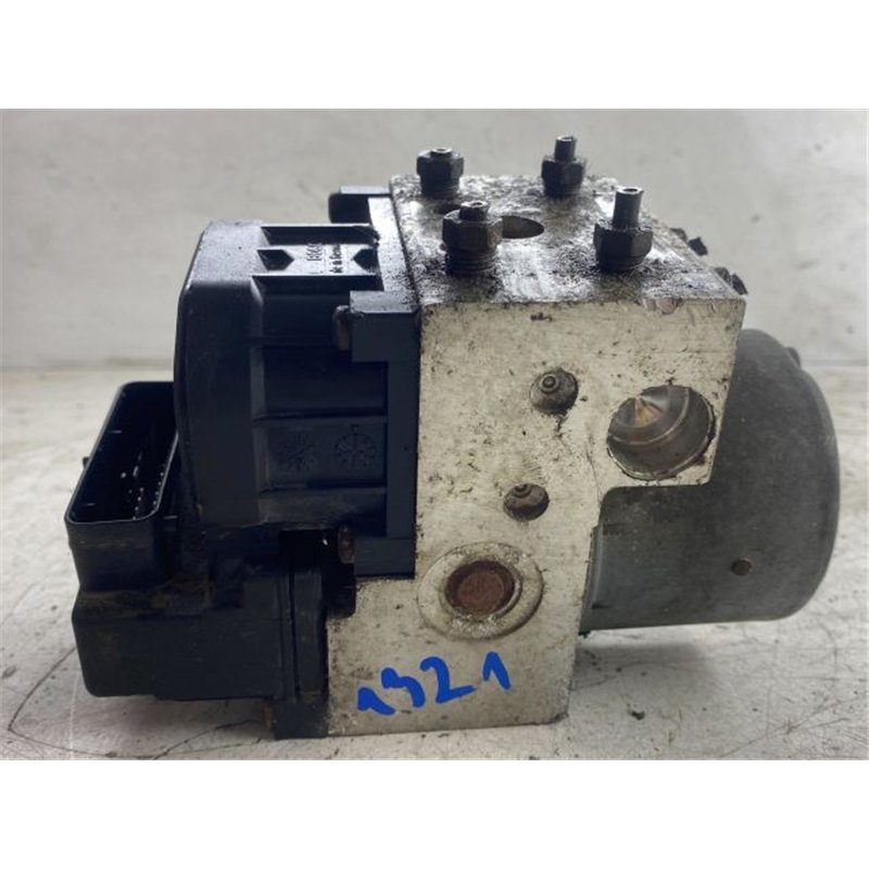 TOYOTA YARIS ABS Kocka