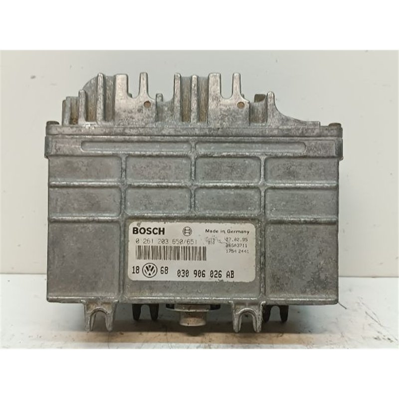 VW GOLF III Motorvezérlő