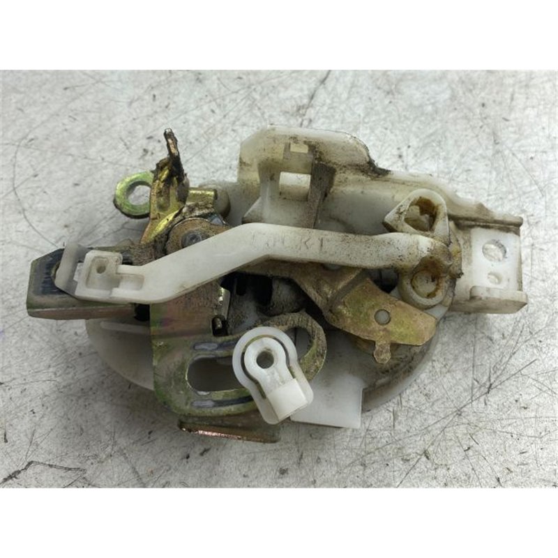 MITSUBISHI COLT Bal első Ajtózár