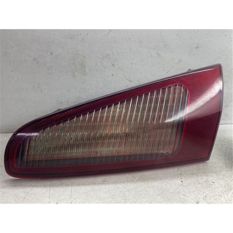 ALFA ROMEO 147 Jobb Belső Hátsó Lámpa