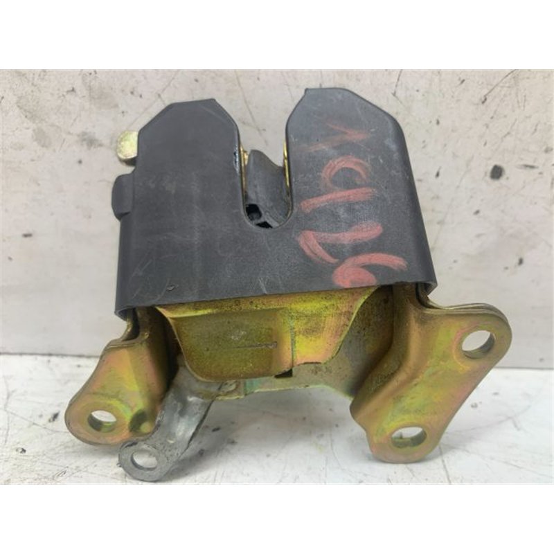 TOYOTA COROLLA Csomagtérajtó Zárszerkezet