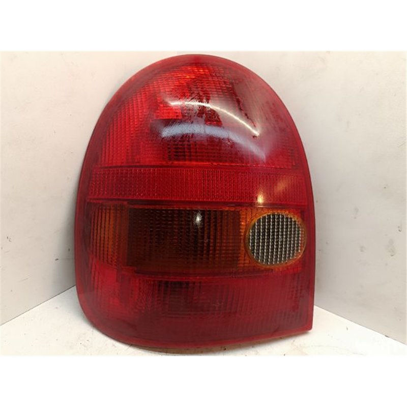 OPEL CORSA B Bal Hátsó Lámpa