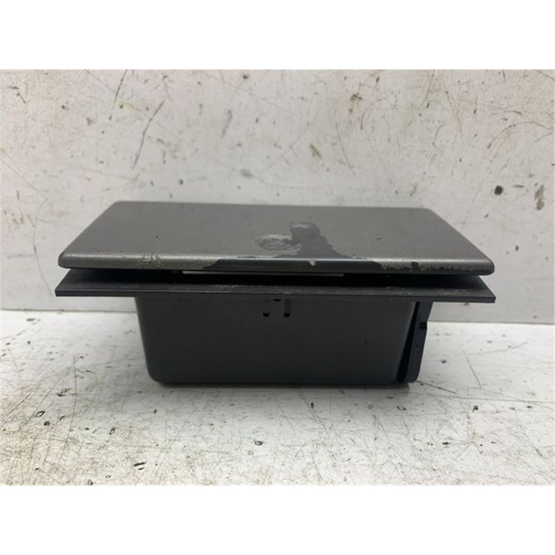 OPEL VECTRA C Első Tároló Rekesz