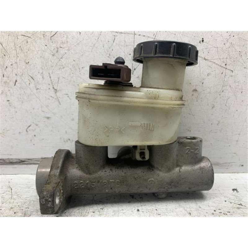 NISSAN ALMERA II Főfékhenger