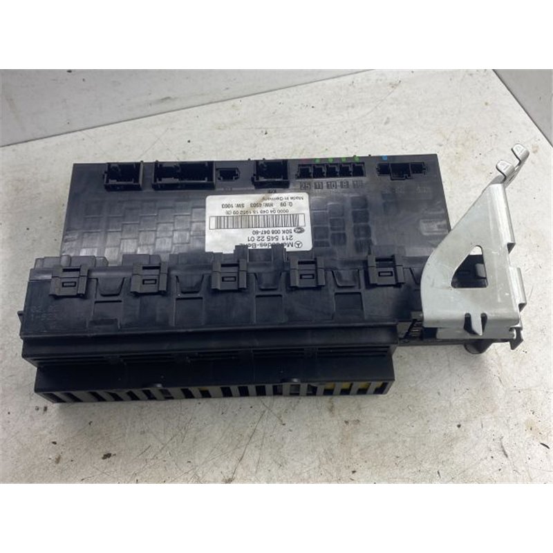 MERCEDES-BENZ E-CLASS Biztosítéktábla Doboz