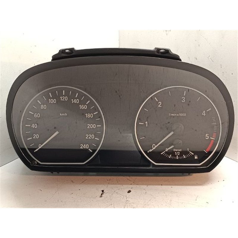 BMW 1 Kilométeróra