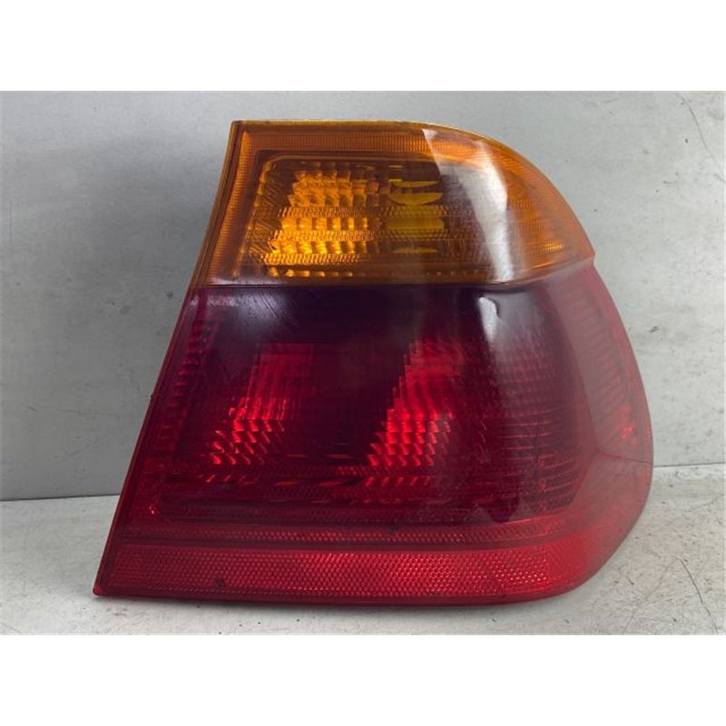 BMW 3 E46 Jobb Hátsó Lámpa