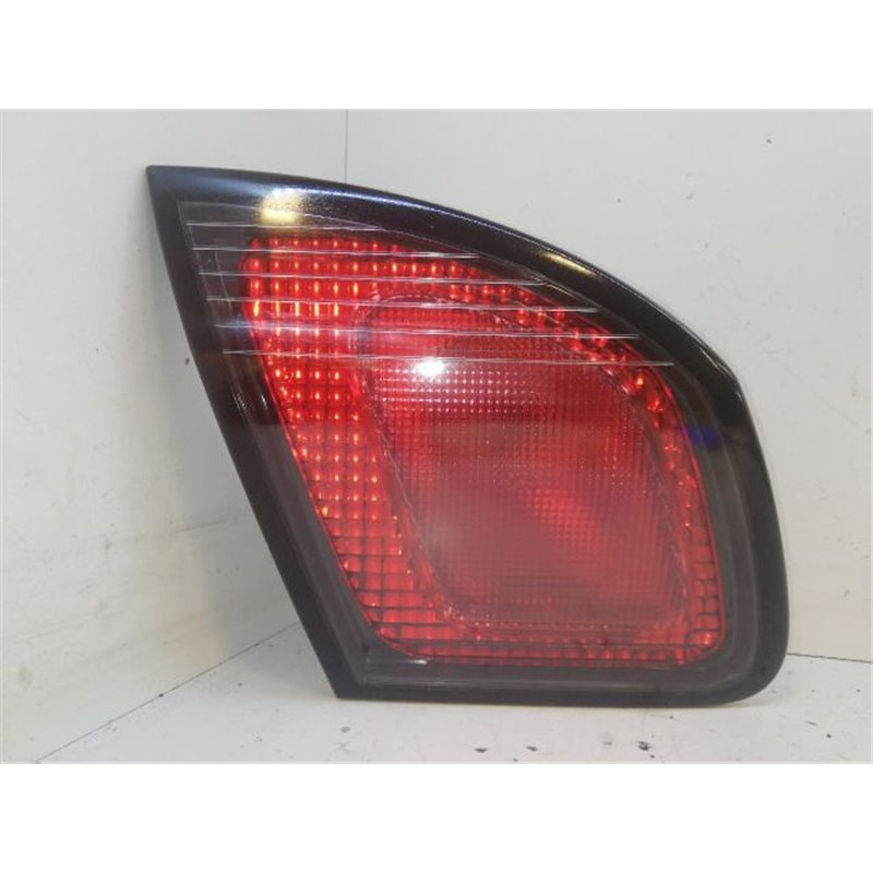 NISSAN PRIMERA Bal Belső Hátsó Lámpa