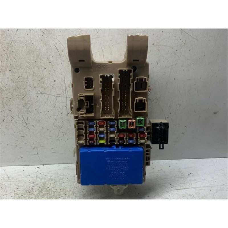 TOYOTA COROLLA Biztosítéktábla Doboz