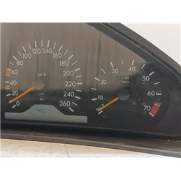 MERCEDES-BENZ E-CLASS Kilométeróra