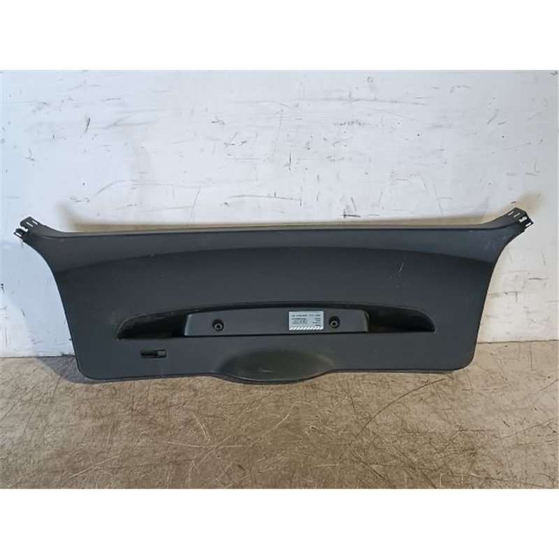 BMW 1 Csomagtérajtó Kárpit