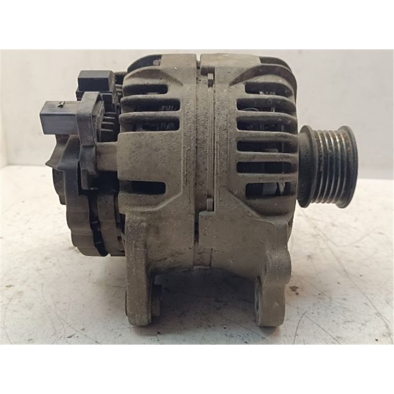 VW POLO III Generátor