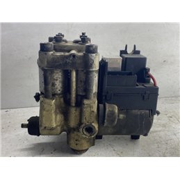 BMW 5 E34 ABS Kocka