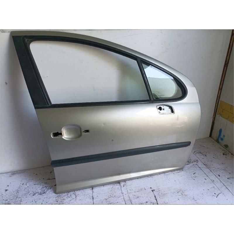PEUGEOT 207 Jobb első Ajtó (Részeivel)