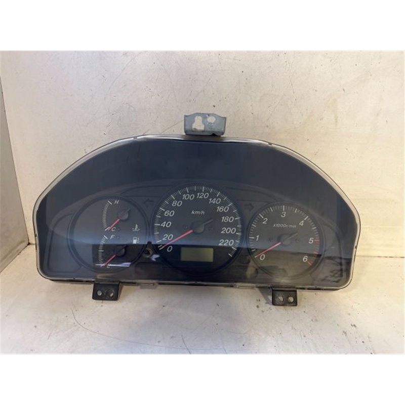 MAZDA 323 Kilométeróra