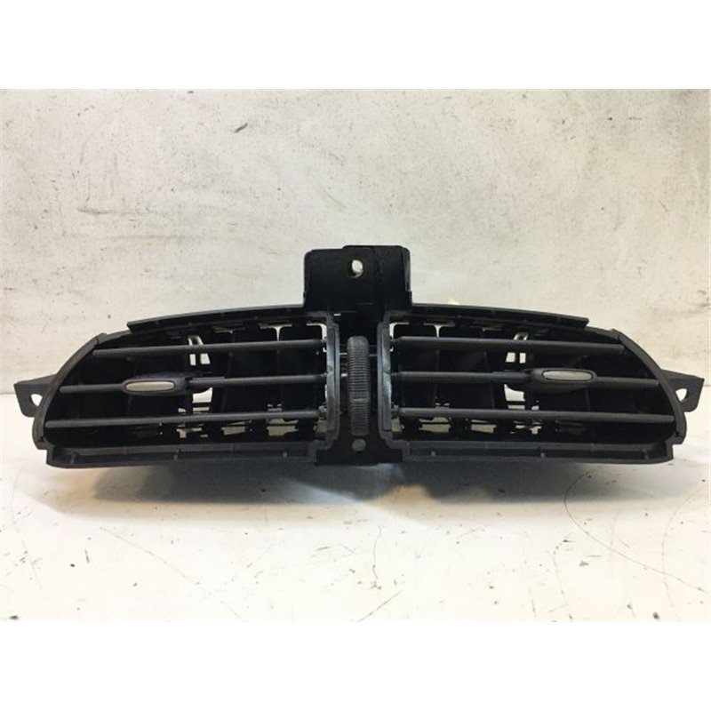 NISSAN ALMERA TINO Középső Szellőző