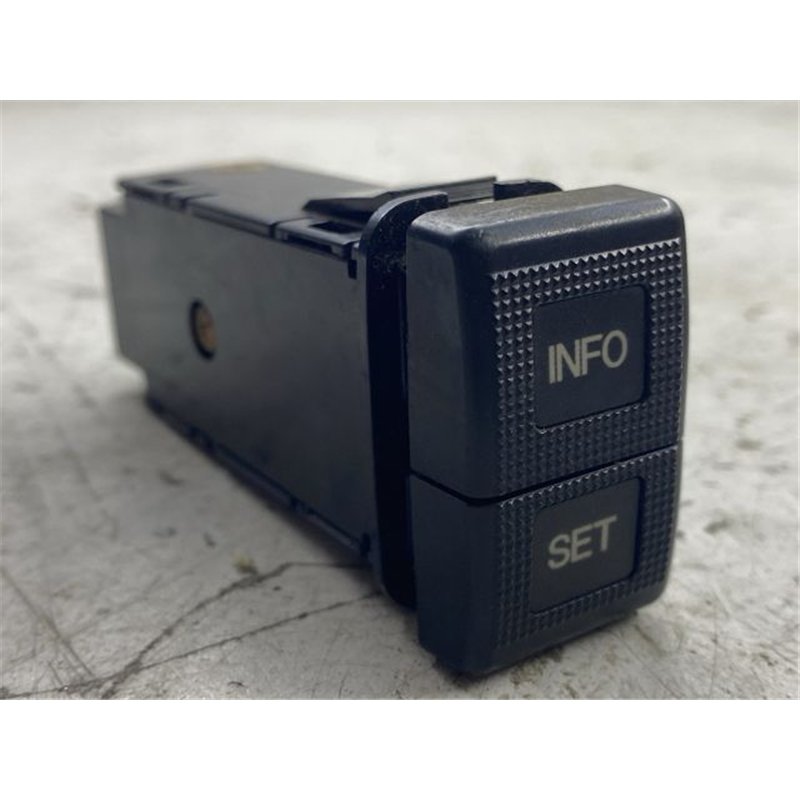 MAZDA 323 Kapcsoló (Magában)