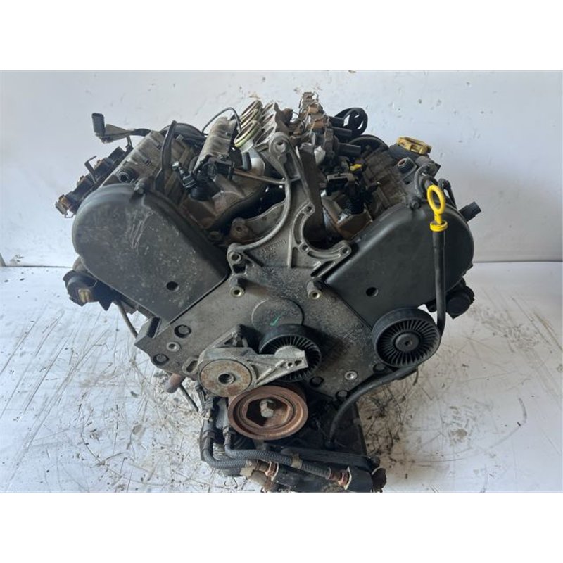 LAND ROVER FREELANDER Motor (Fűzött blokk hengerfejjel)