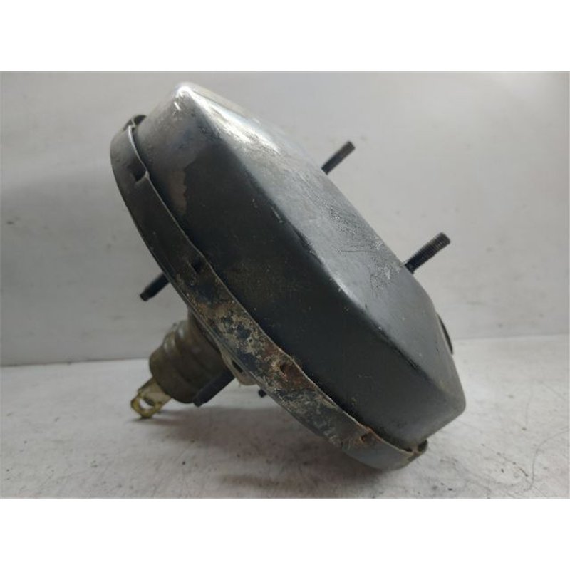 FORD FIESTA V Fékrásegítő