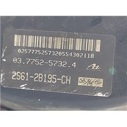 FORD FIESTA V Fékrásegítő