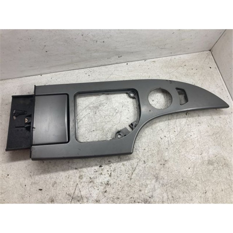 BMW 5 E60 Váltókar Keret