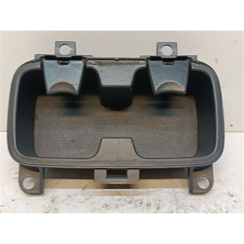 SUZUKI SX4 Pohártartó