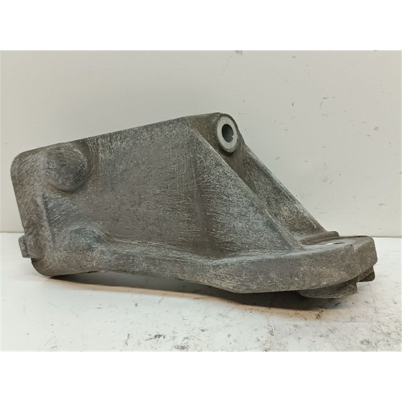 SUZUKI SX4 Motor Tartó Bak (Fém)