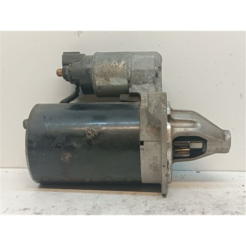 HYUNDAI i40 Önindító