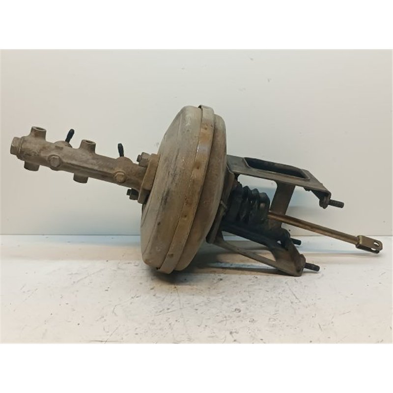 LADA NIVA Fékrásegítő