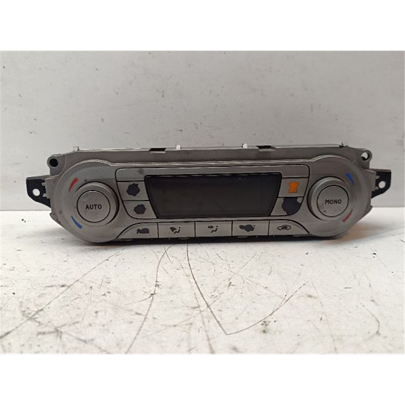 FORD FOCUS II Fűtéskapcsoló (digit klímás)