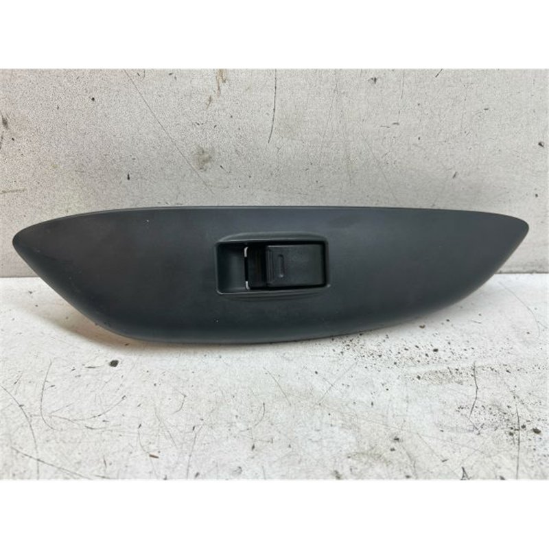 TOYOTA YARIS Jobb első Ablakemelő Kapcsoló