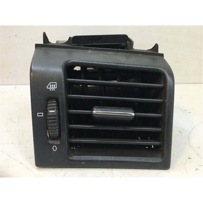 MERCEDES-BENZ E-CLASS Jobb Szellőző