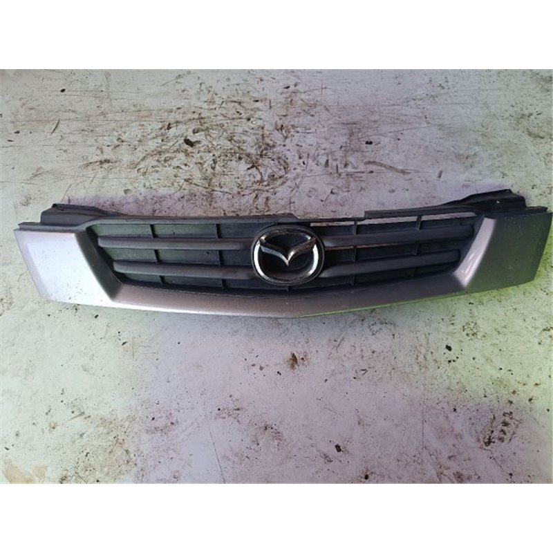 MAZDA DEMIO Hűtőrács