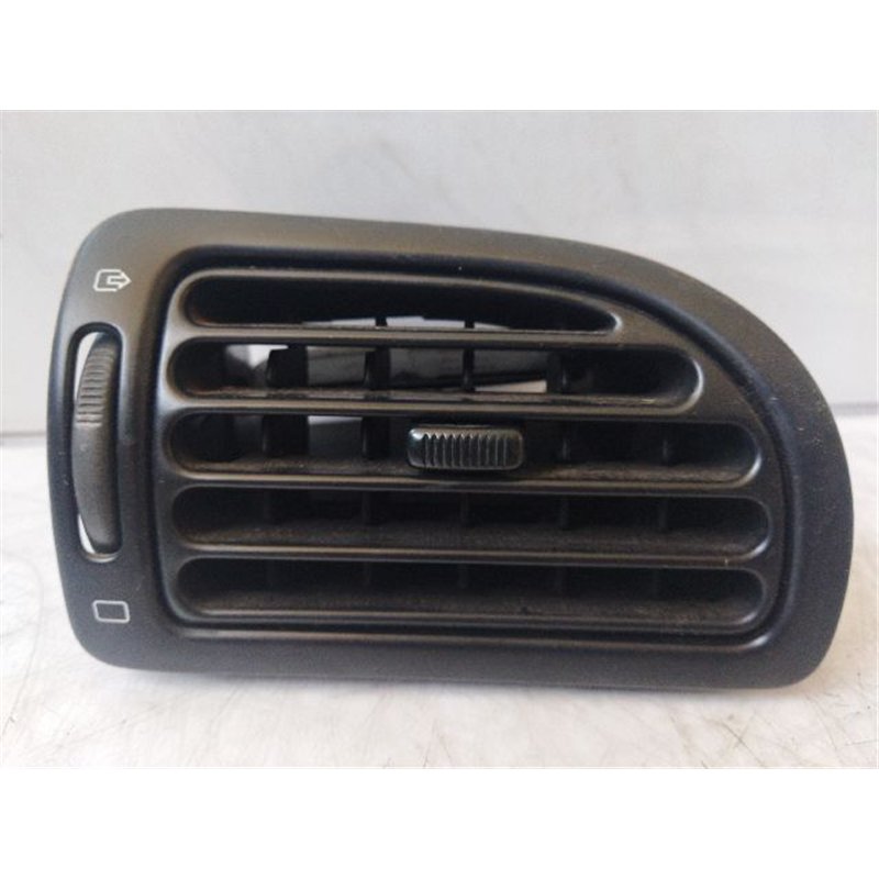 PEUGEOT 406 Jobb Szellőző