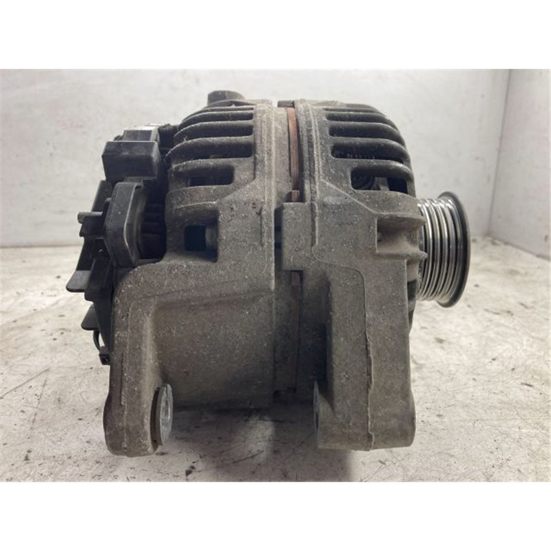 OPEL MERIVA A Generátor