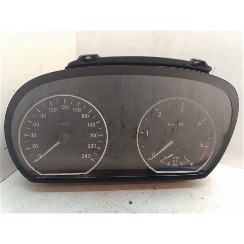 BMW 1 Kilométeróra