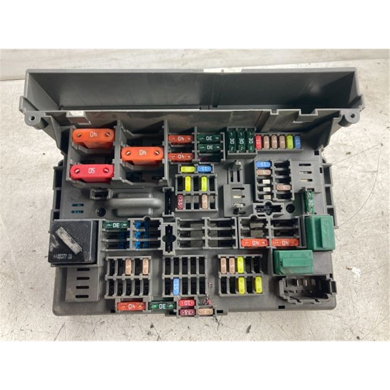 BMW 1 Biztosítéktábla Doboz