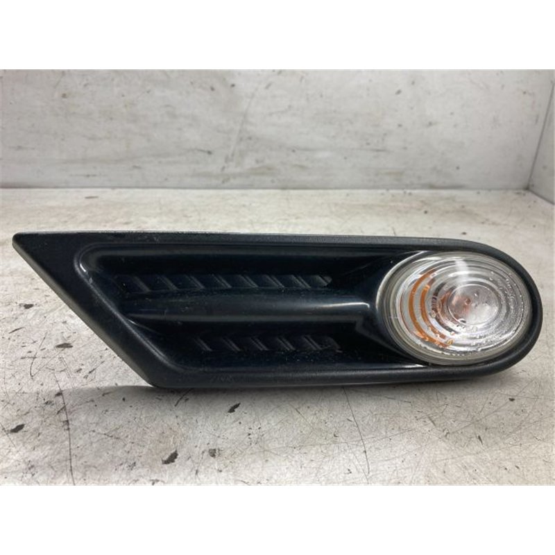 MINI HATCHBACK Jobb első Sárvédő Irányjelző