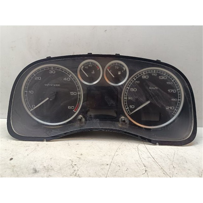 PEUGEOT 307 Kilométeróra