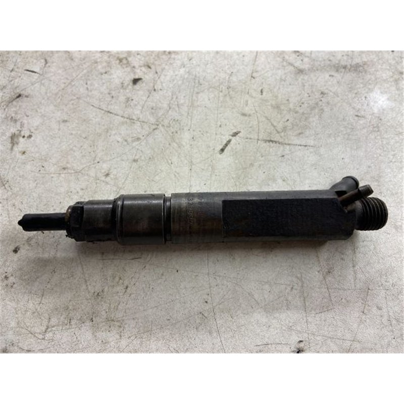 AUDI A4 B5 Porlasztó (1 db)