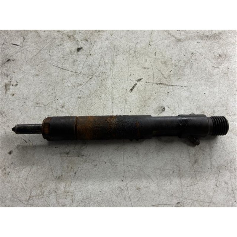 AUDI A4 B5 Porlasztó (1 db)