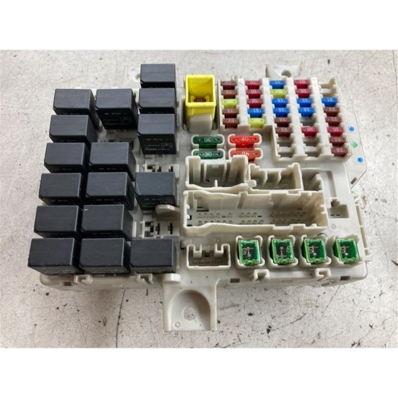 MITSUBISHI COLT Biztosítéktábla Doboz