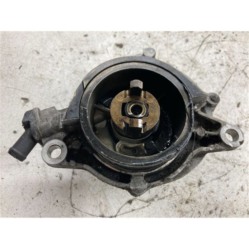 BMW 5 E60 Vákumpumpa