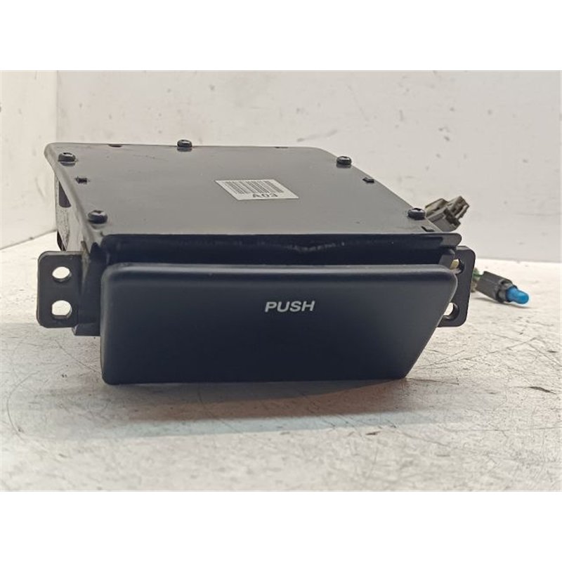 HYUNDAI TUCSON Első Hamutartó