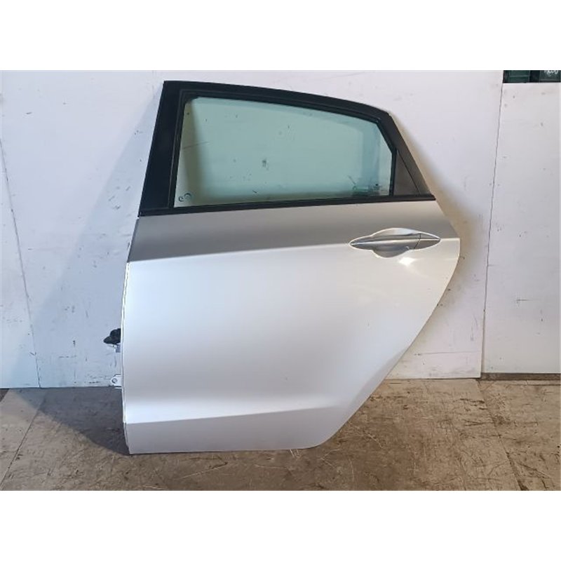 HYUNDAI I30 Bal hátsó Ajtó (Részeivel)