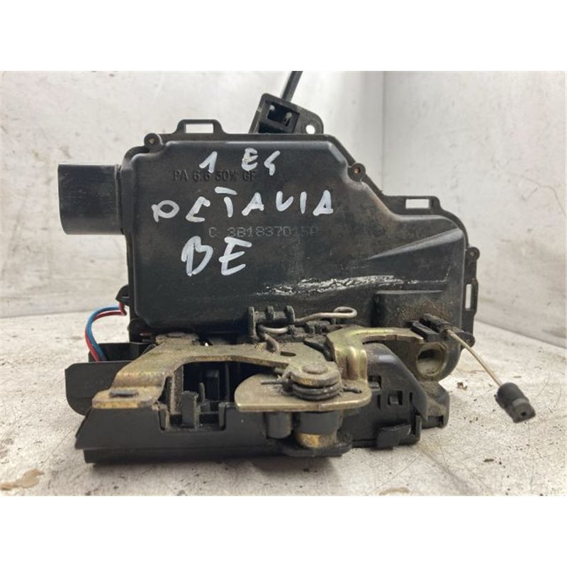 SKODA OCTAVIA I Bal első Ajtózár