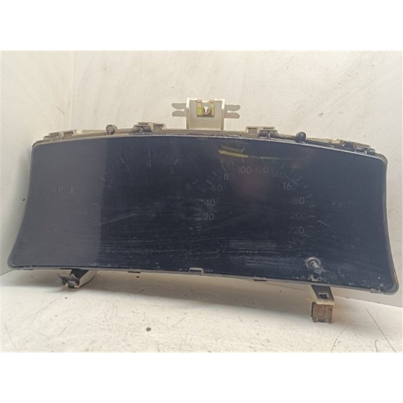 TOYOTA COROLLA VERSO Kilométeróra