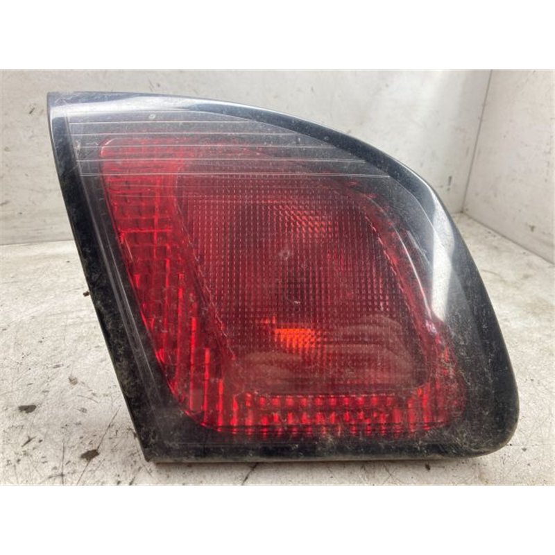 NISSAN PRIMERA Bal Belső Hátsó Lámpa