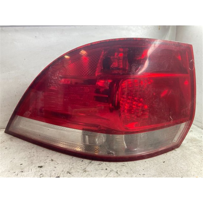 VW GOLF V Bal Hátsó Lámpa