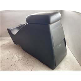 VOLVO V40 Könyöklő